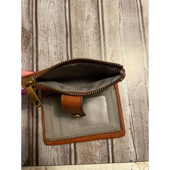 Fossil Lainie Multifunction Brown Leather Wallet - Picture 5 of 13
